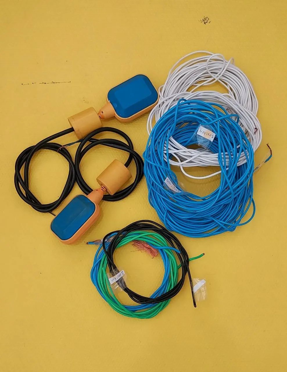 02 BOIAS AUTOMÁTICAS PARA CAIXA D'ÁGUA