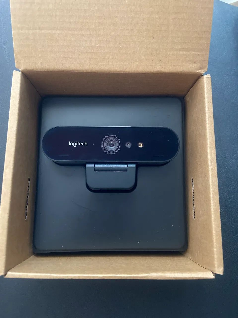 Webcam Logitech Brio 4K Pro - Ultra HD 4K, HDR, USB, para streaming/teleconferência