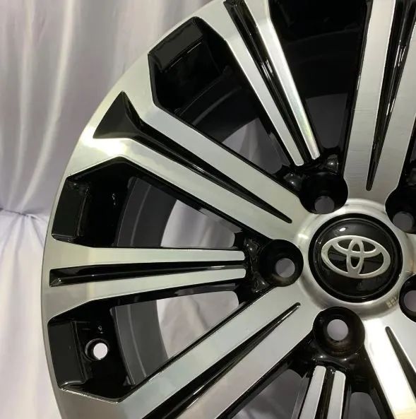 Jogo de rodas do NOVO COROLLA HYBRID ARO 20, 5×100, com pneus novos<br>Aro: 20