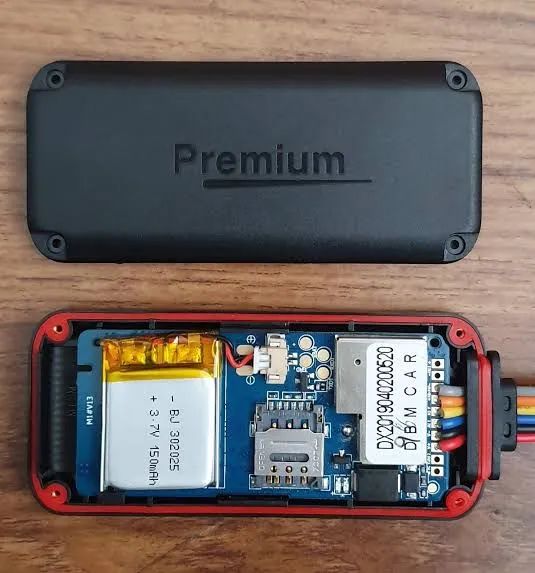 Rastreador veicular M1 GPS - Para carros e motos - Top de linha 