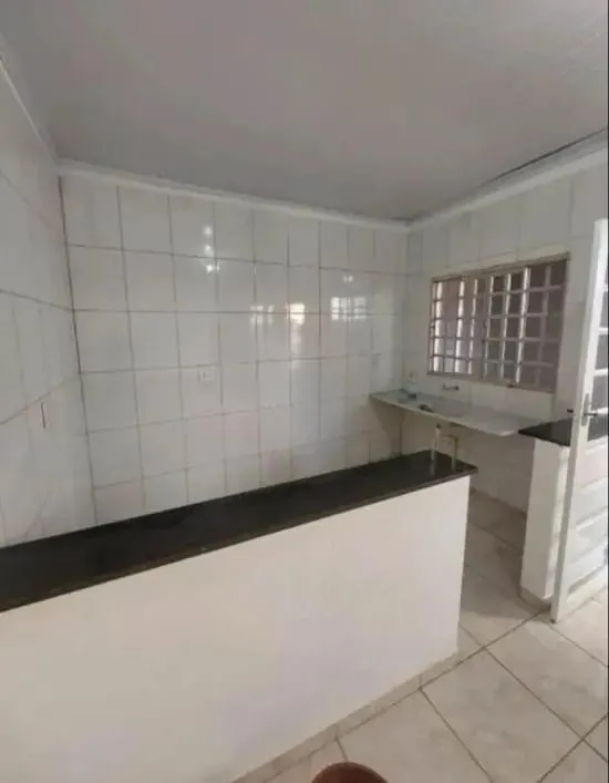 Vs27- Casa Disponível na Ribeira