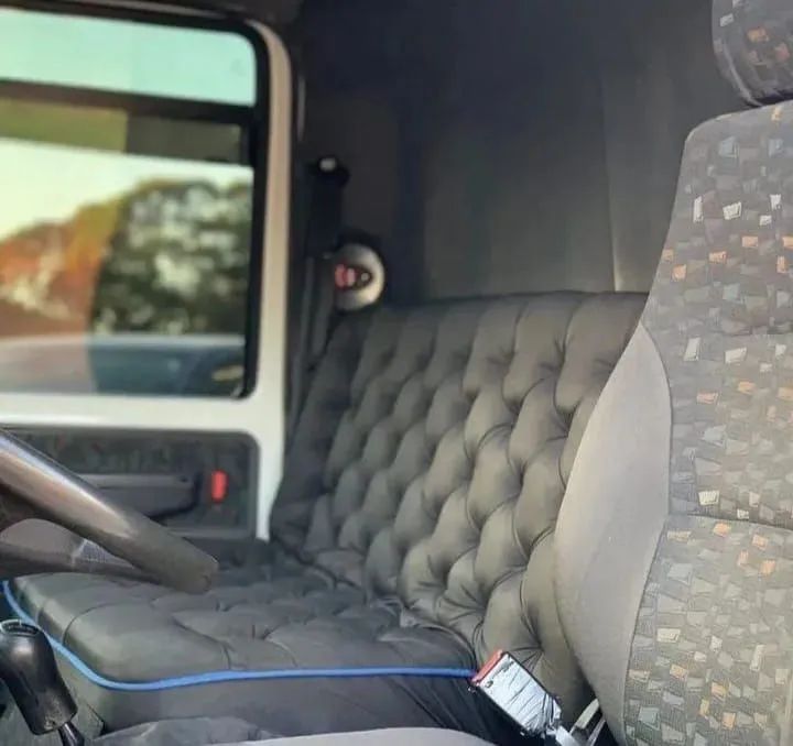 Ford cargo 816 guincho plataforma ano 2013 - Foto 4