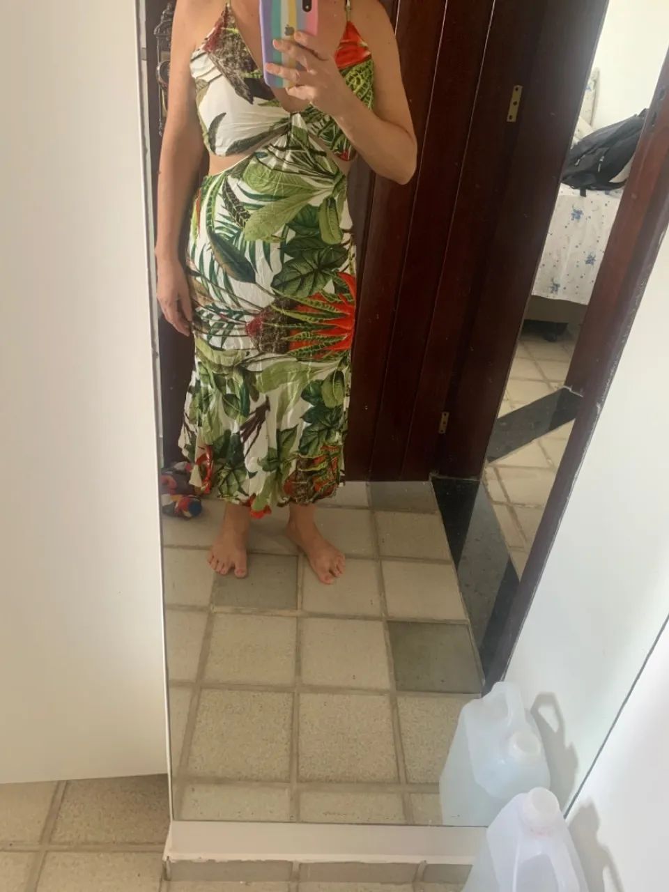 Vestido longo estampado tropical