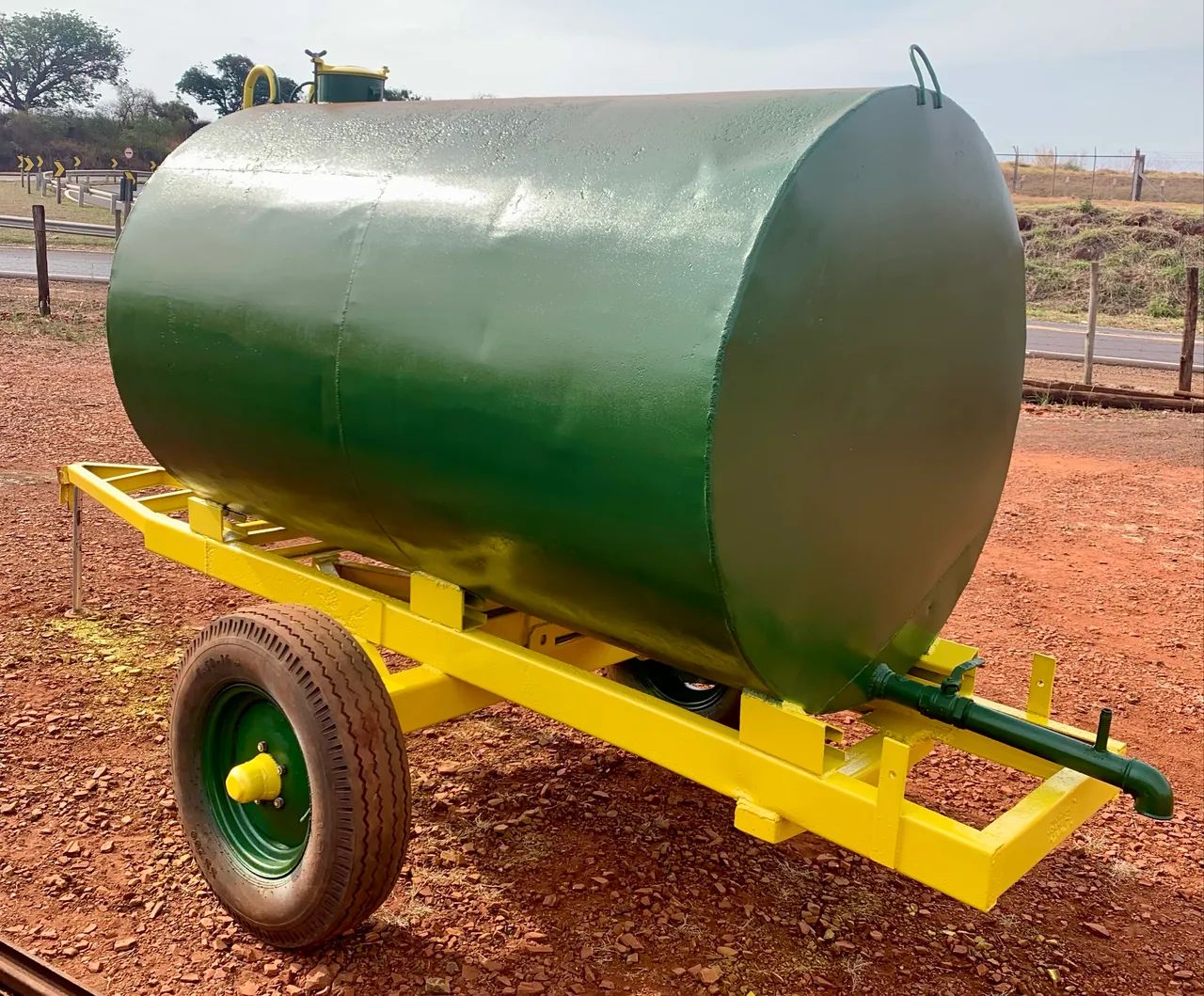 Tanque água trator 3100 litros  - Foto 2