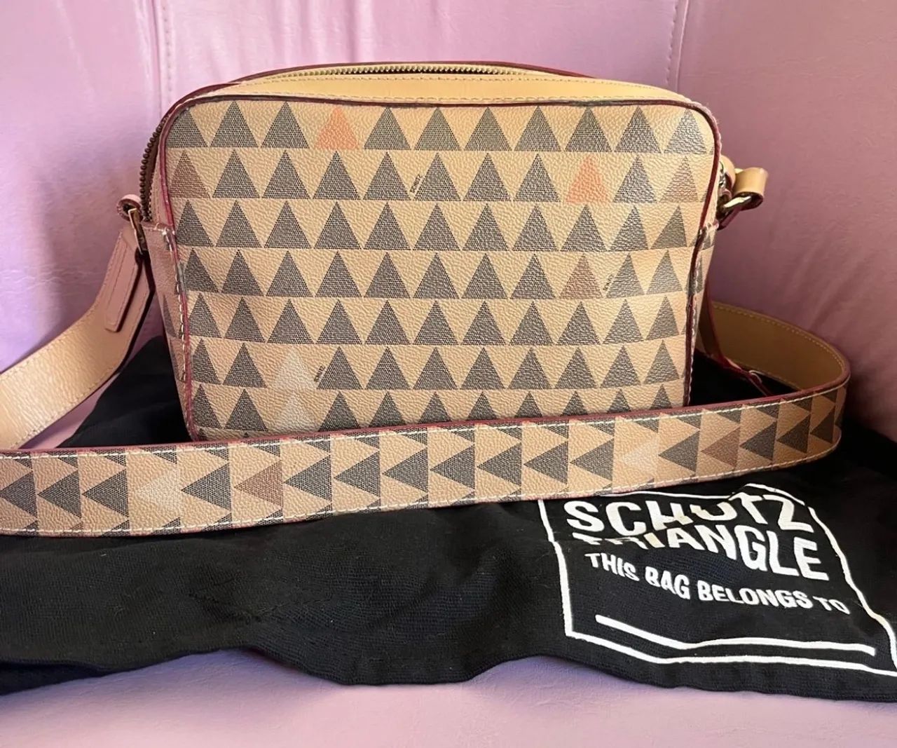 Bolsa Schutz Triangle - Foto 3