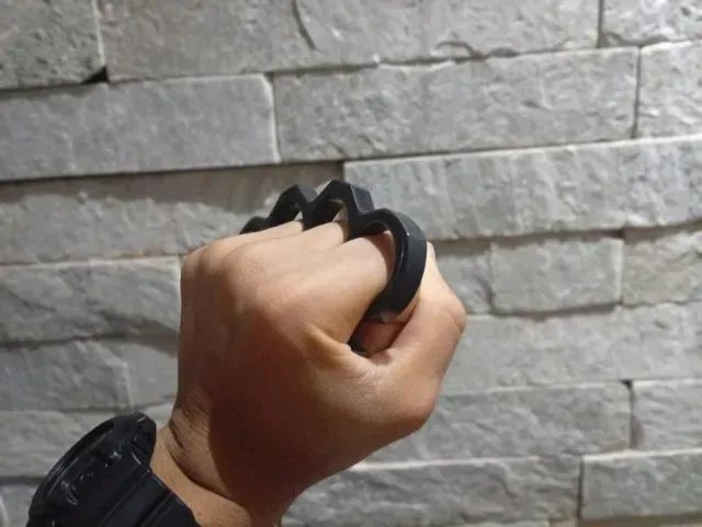 PROTETOR DE MÃO DE FERRO