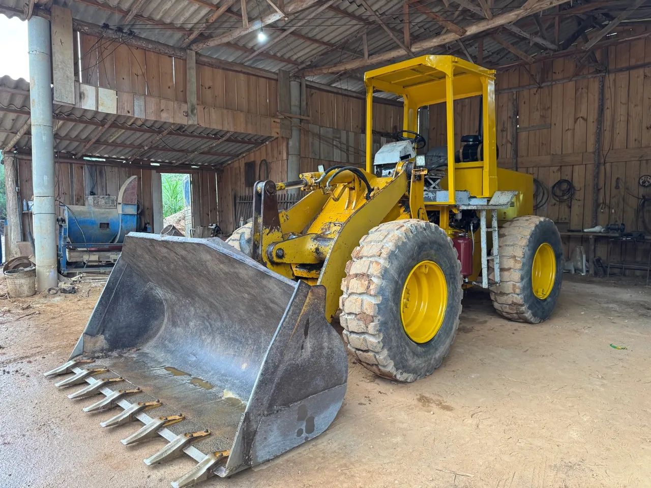 Pá Carregadeira - Foto 6