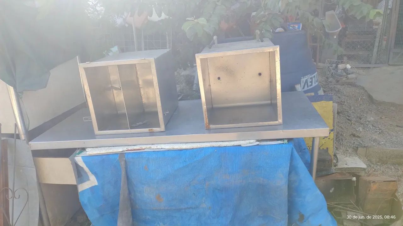 2 Caixas/Gabinete em Aço Inox