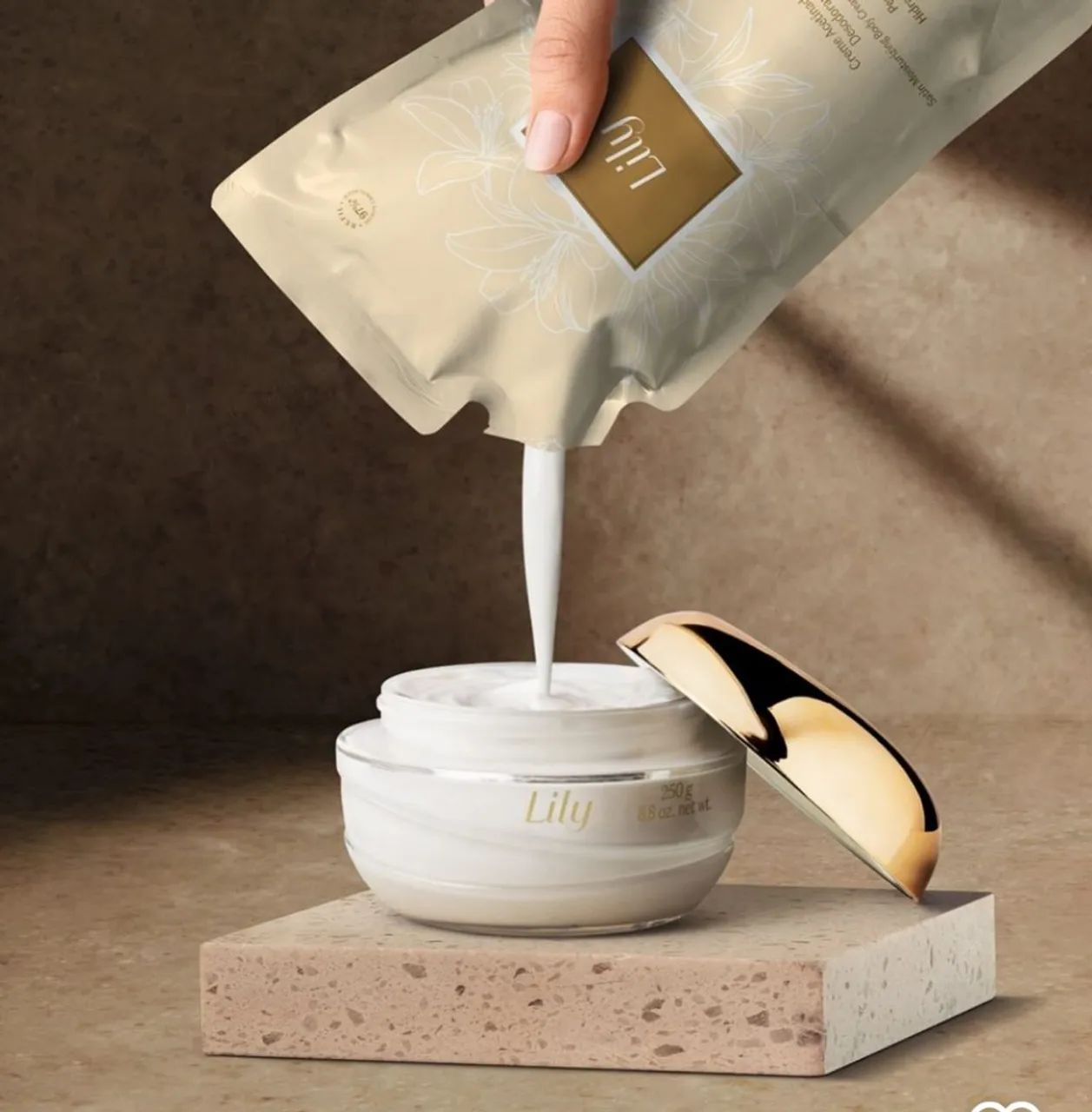 Refil Creme para o corpo Lily - Hidratação profunda