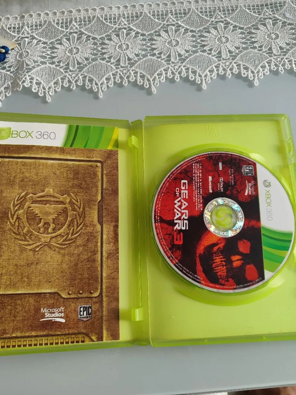 Gears of War 3 - Xbox 360 - semi novo (funcionando perfeitamente) - Foto 3