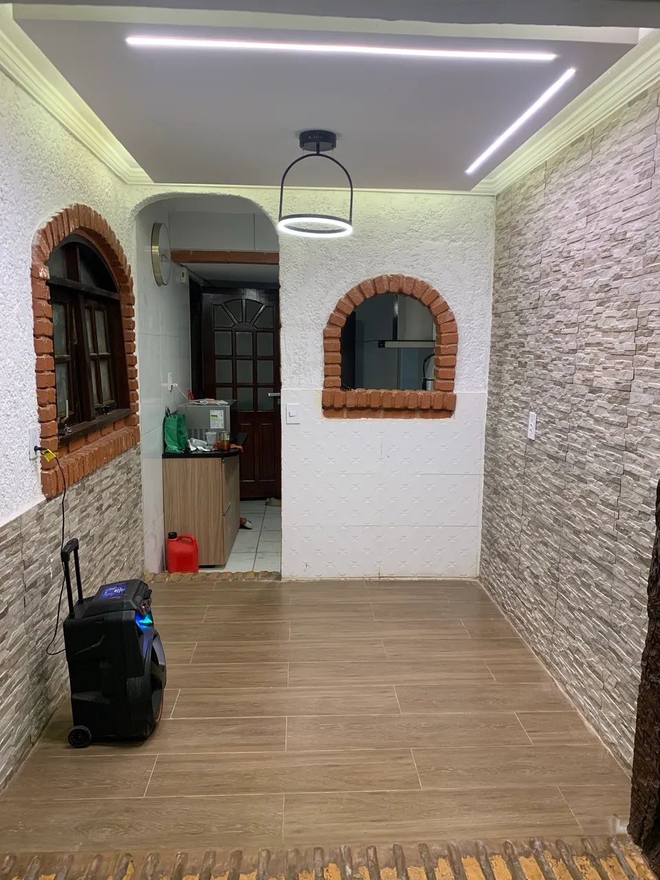 TOTALMENTE REFORMADA E PINTADA - Foto 11