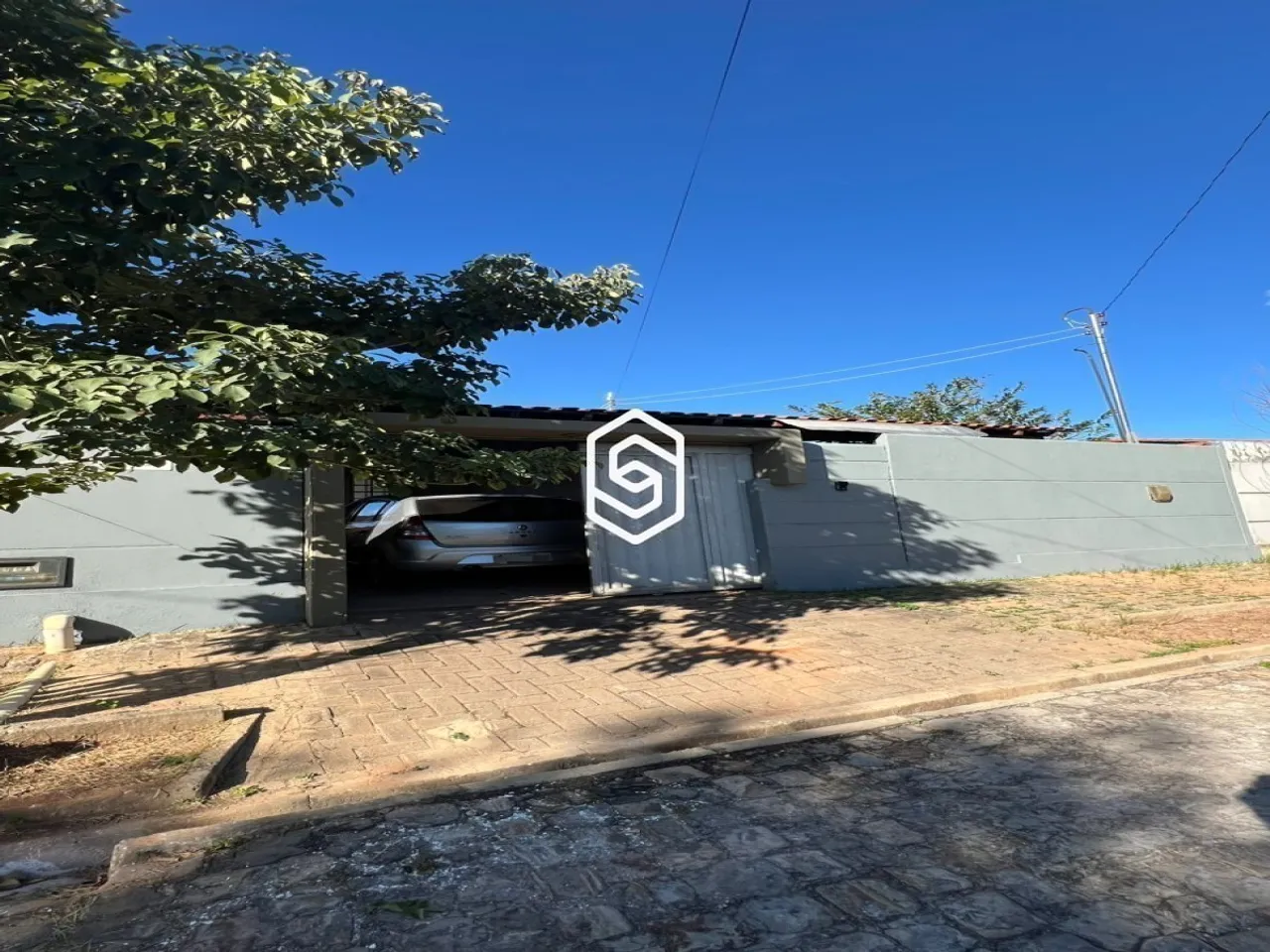 CASA RESIDENCIAL NO JARDINS DO LESTE - VERDE LAR