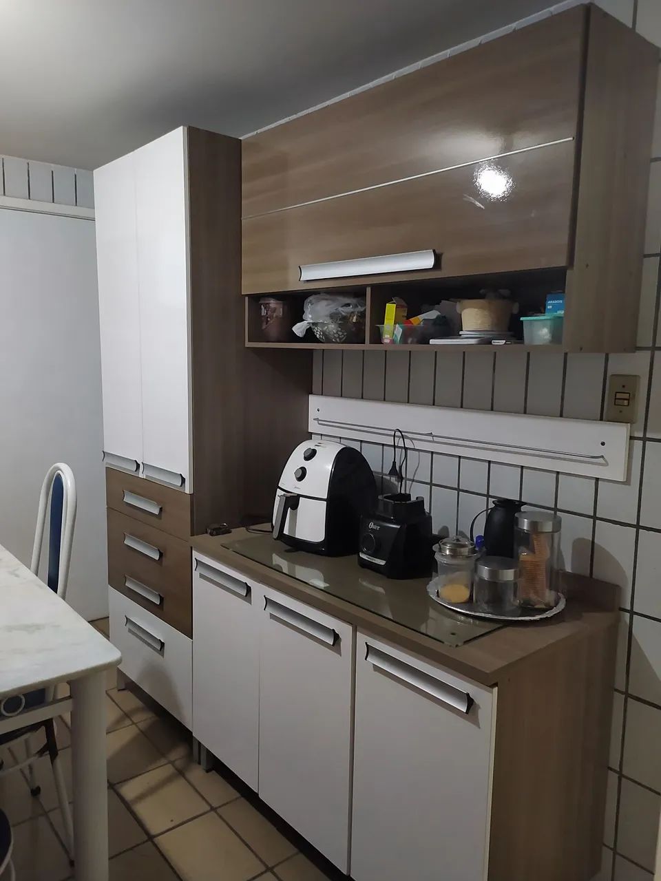 Armários de Cozinha Completos - Branco e Amadeirado1000,00