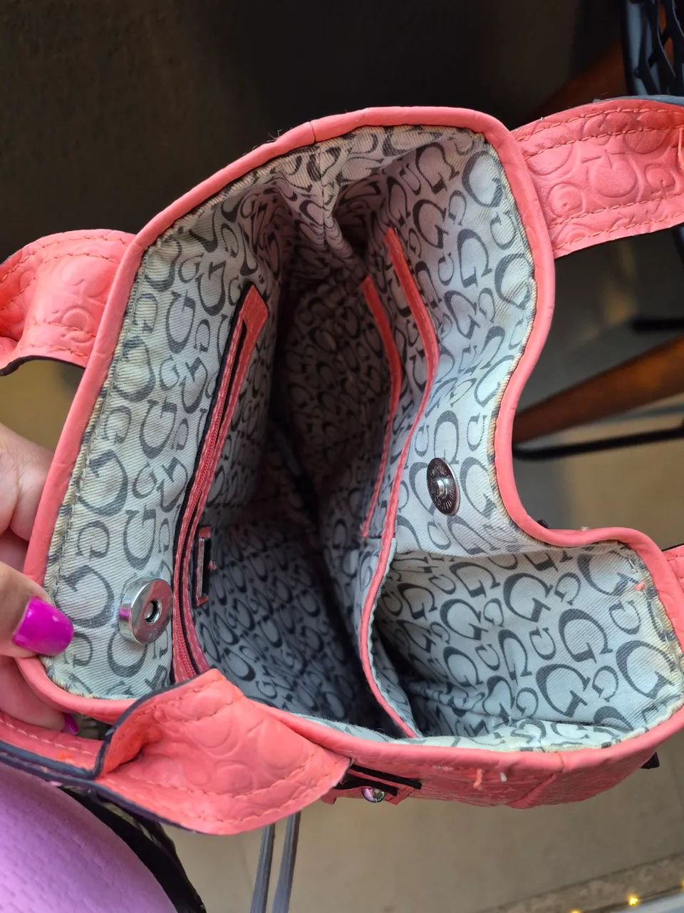 Bolsa Guess rosa - Foto 3