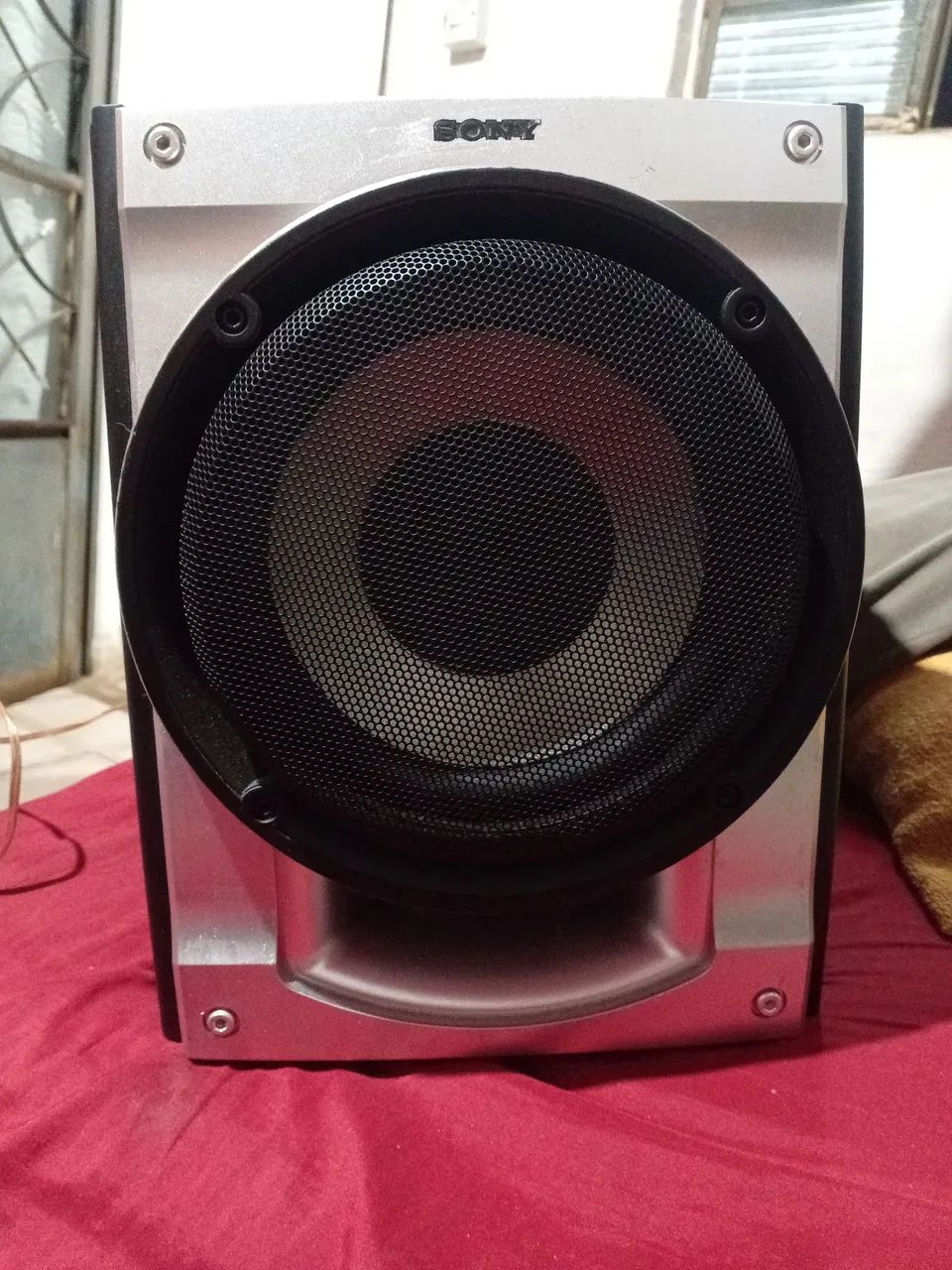 Caixa de som subwoofer sony 