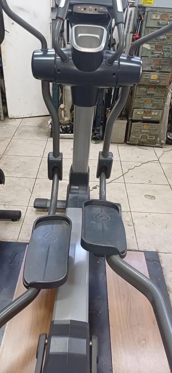Life Fitness Elíptico - Foto 4