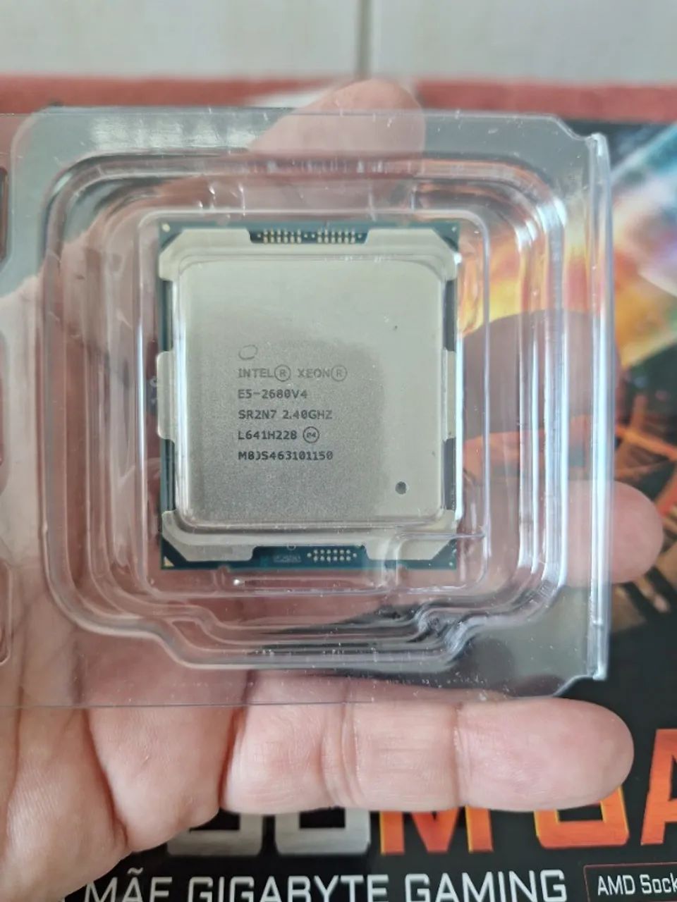 Processador Intel Xeon 2680 v4 - 14 núcleos 28 threads
