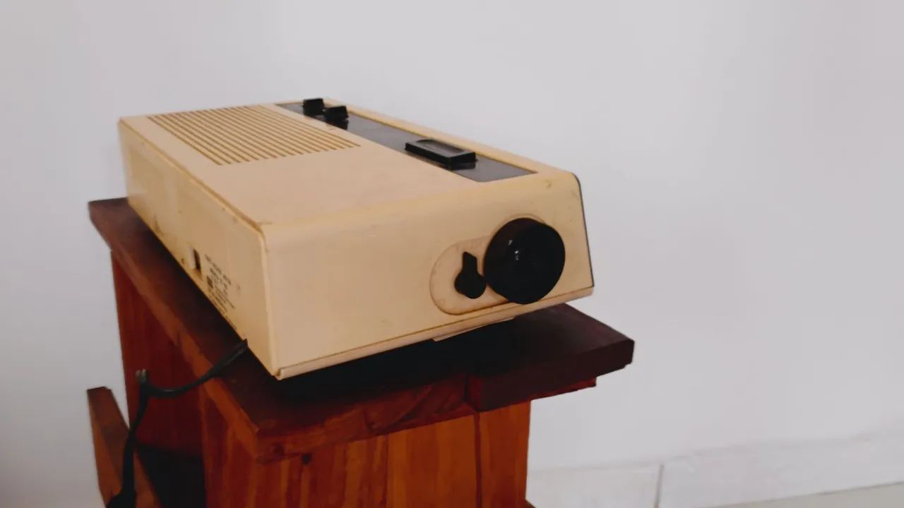 Rádio Antigo CCE Plaquetas DT-102 - Raridade  - Foto 2