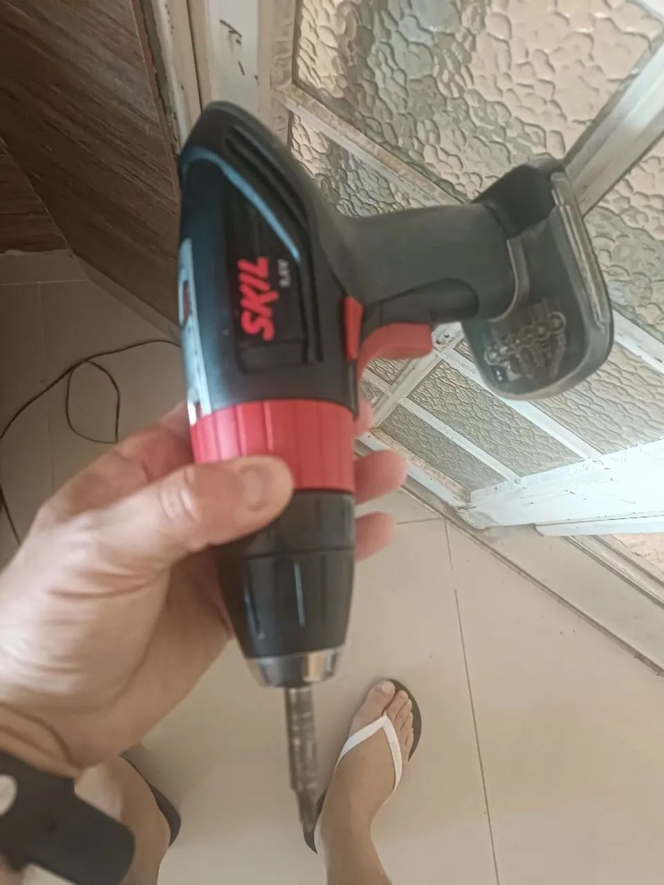 Furadeira e Parafusadeira Skil 9.6 V com as brocas funciona e sem garantia ok! - Foto 2