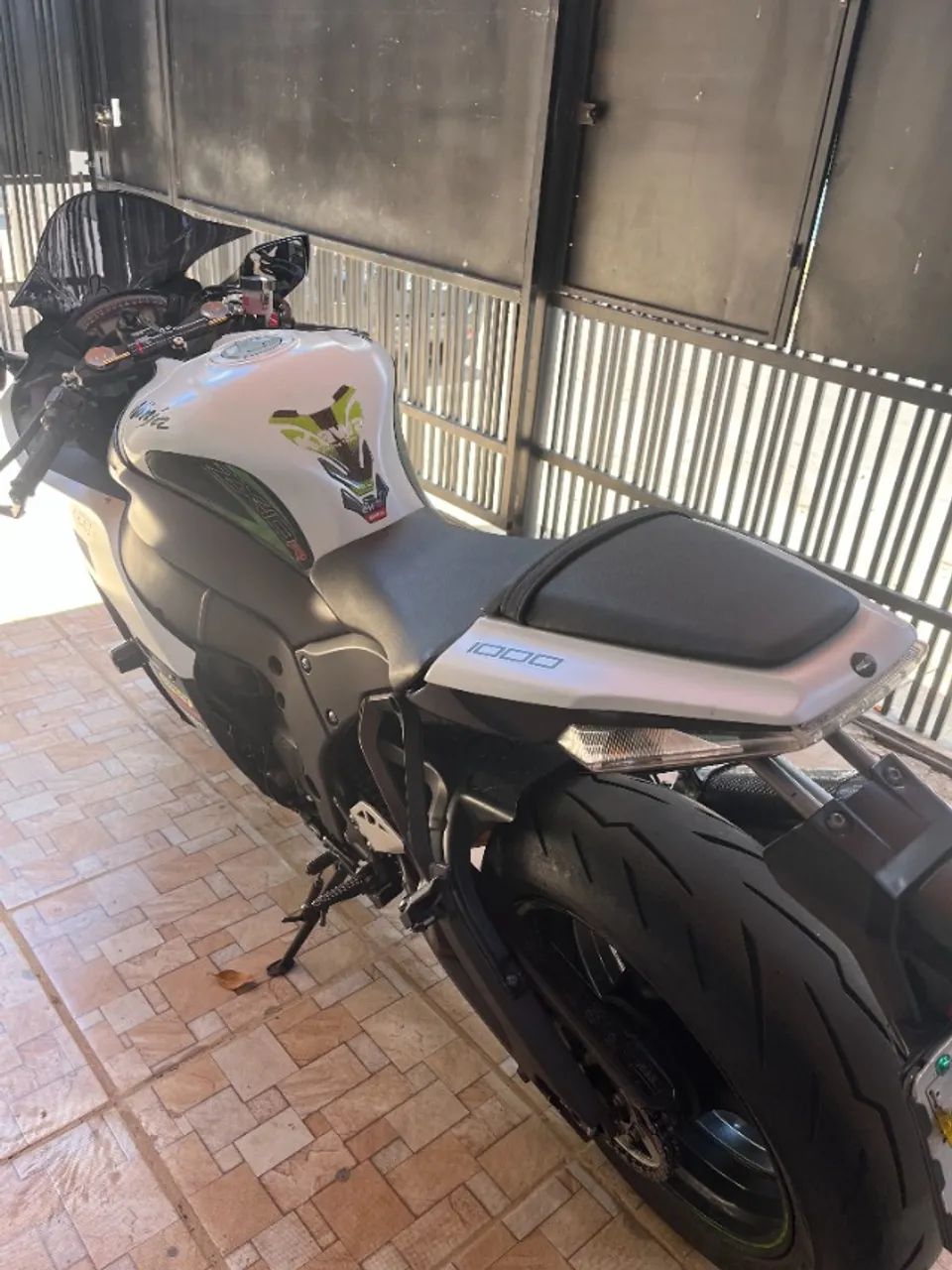 Kawasaki Zx-10/ Zx-10r 1000cc 2014 - 1447403782 | OLX