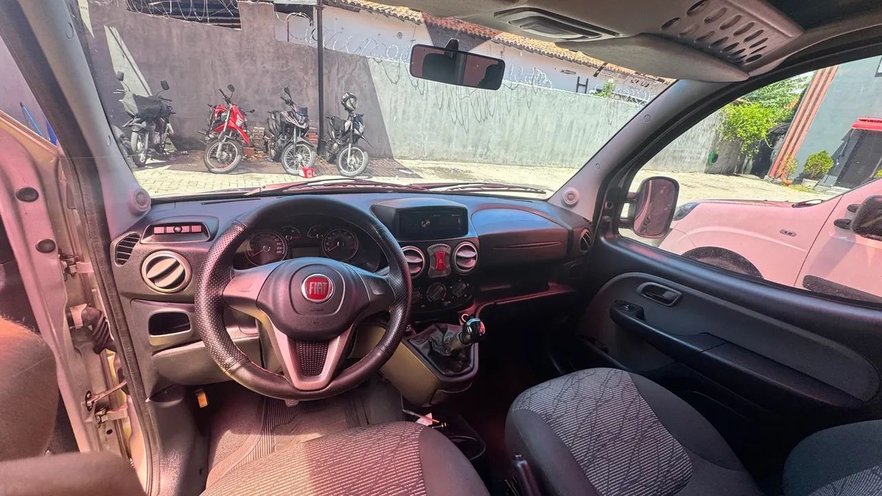 Fiat Doblo 1.8 Essence  - Foto 4