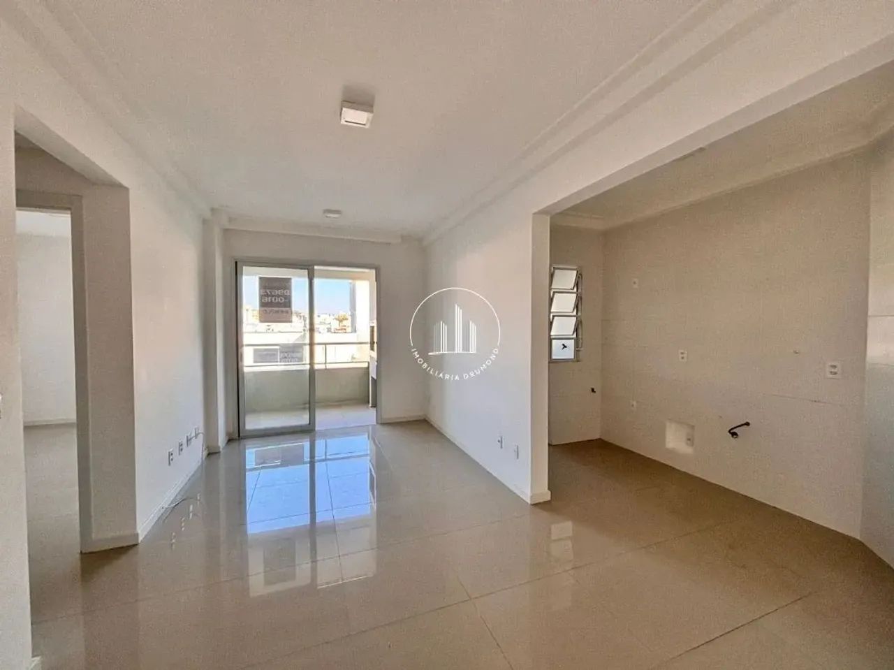 Apartamento 2 Quartos com 1 Suíte e 71m² - Abraão - EST - Foto 2