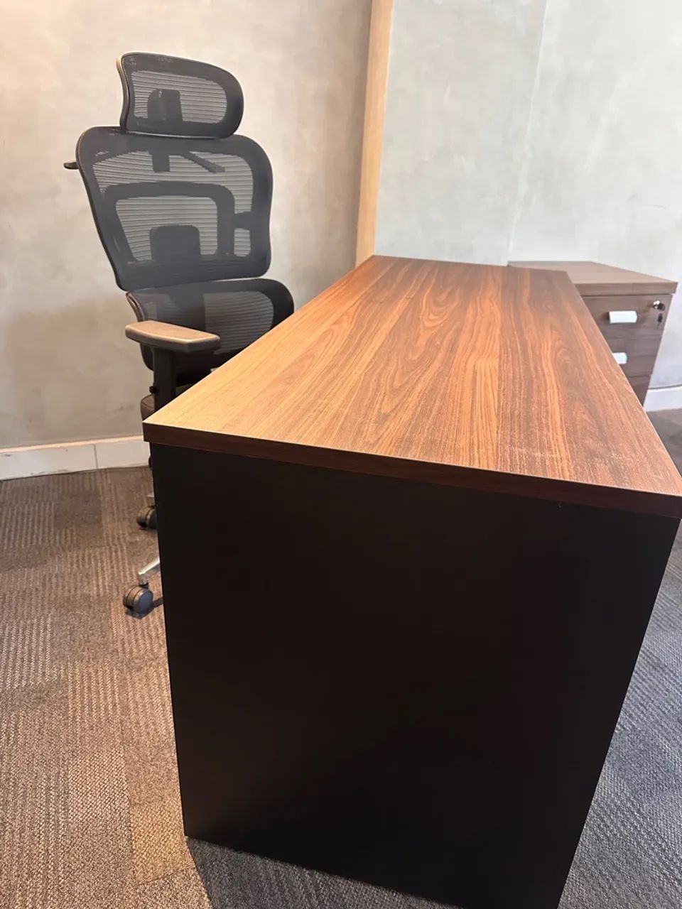 Mesa 1.20x0.60 com CADEIRA ERGONÔMICA de Escritório Moderna e Elegante - Foto 2
