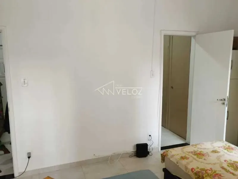 Apartamento : / Residencial / Glória
