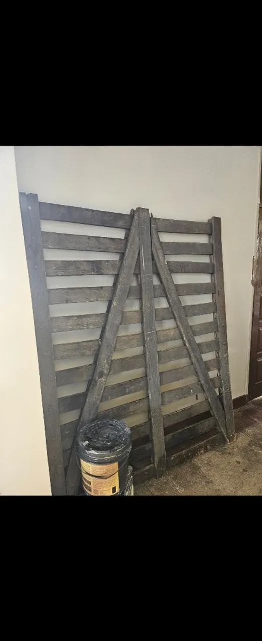 Porta de madeira rústica