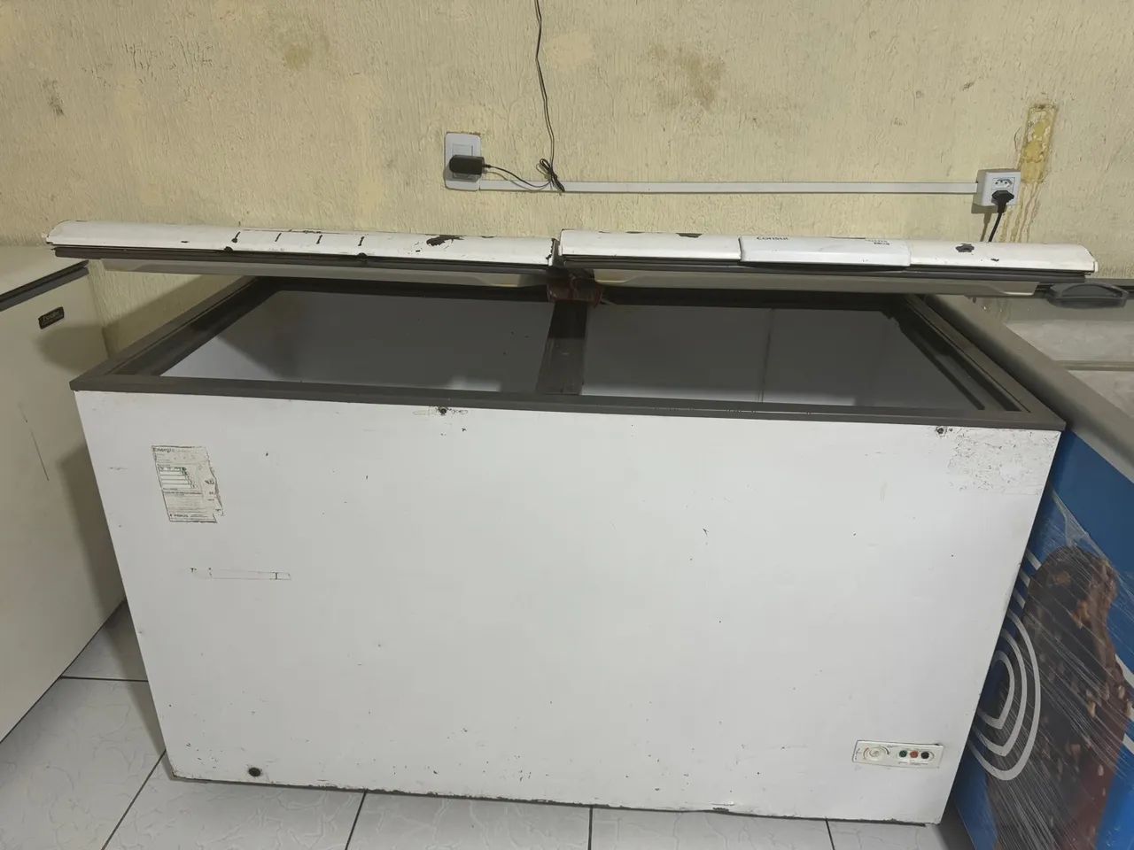 Frezer grande em bom estado de uso