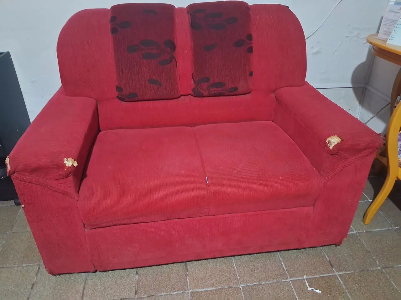 Sofá 2 lugares vermelho - Foto 2
