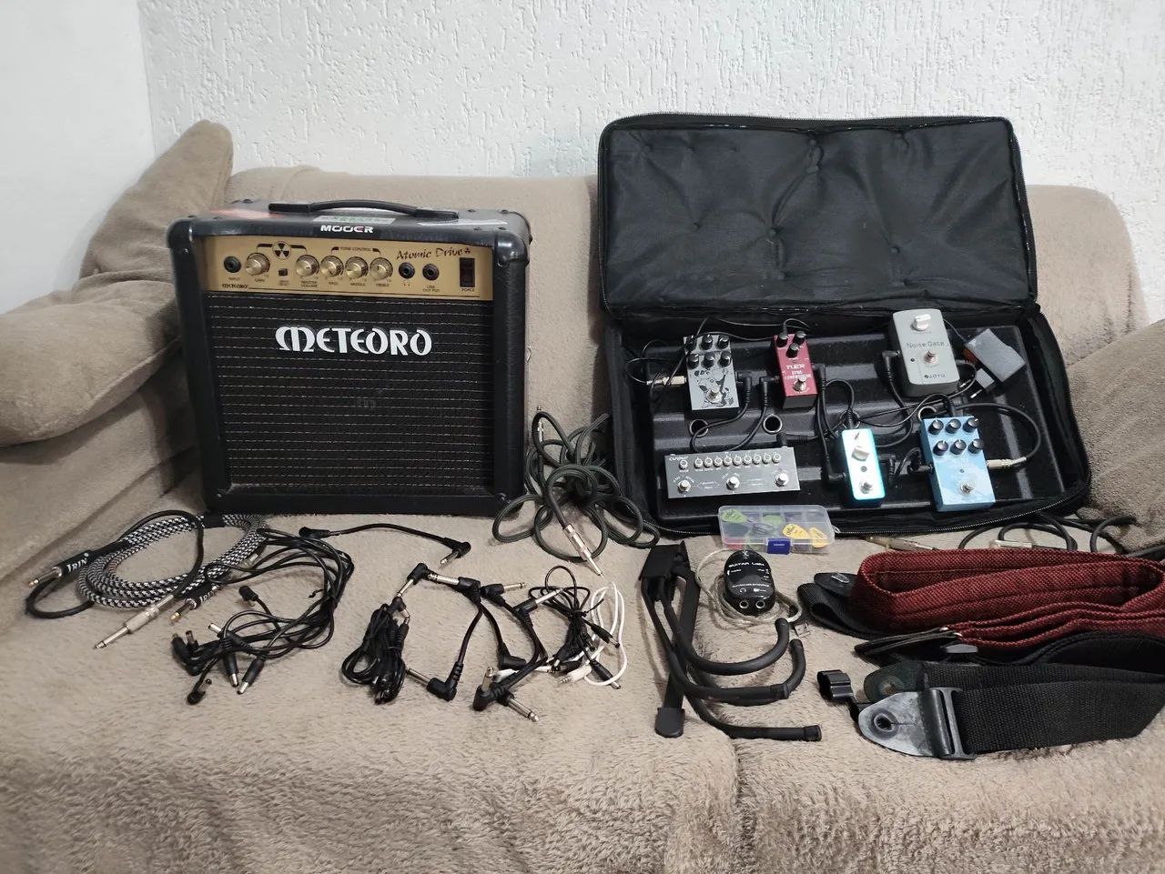Kit Guitarra Completo - Amplificador, Pedais e Acessórios