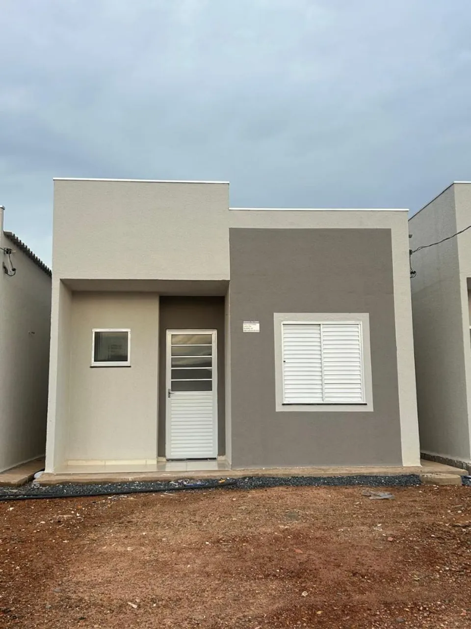 Alugo casa,recém compra no bairro novo mundo em Várzea grande