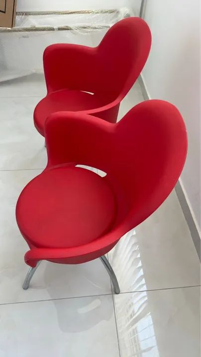 Par de Cadeiras Vermelhas Design Moderno