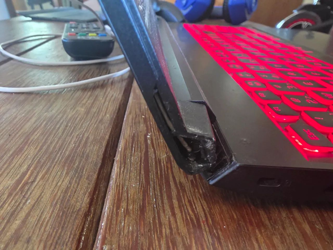 Acer Nitro 5 (AN515-55- 54L9) - Foto 3
