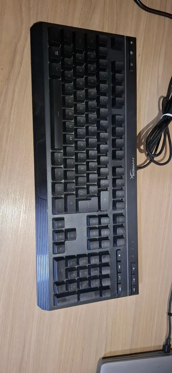 Teclado para gamer Hyperx alloy core