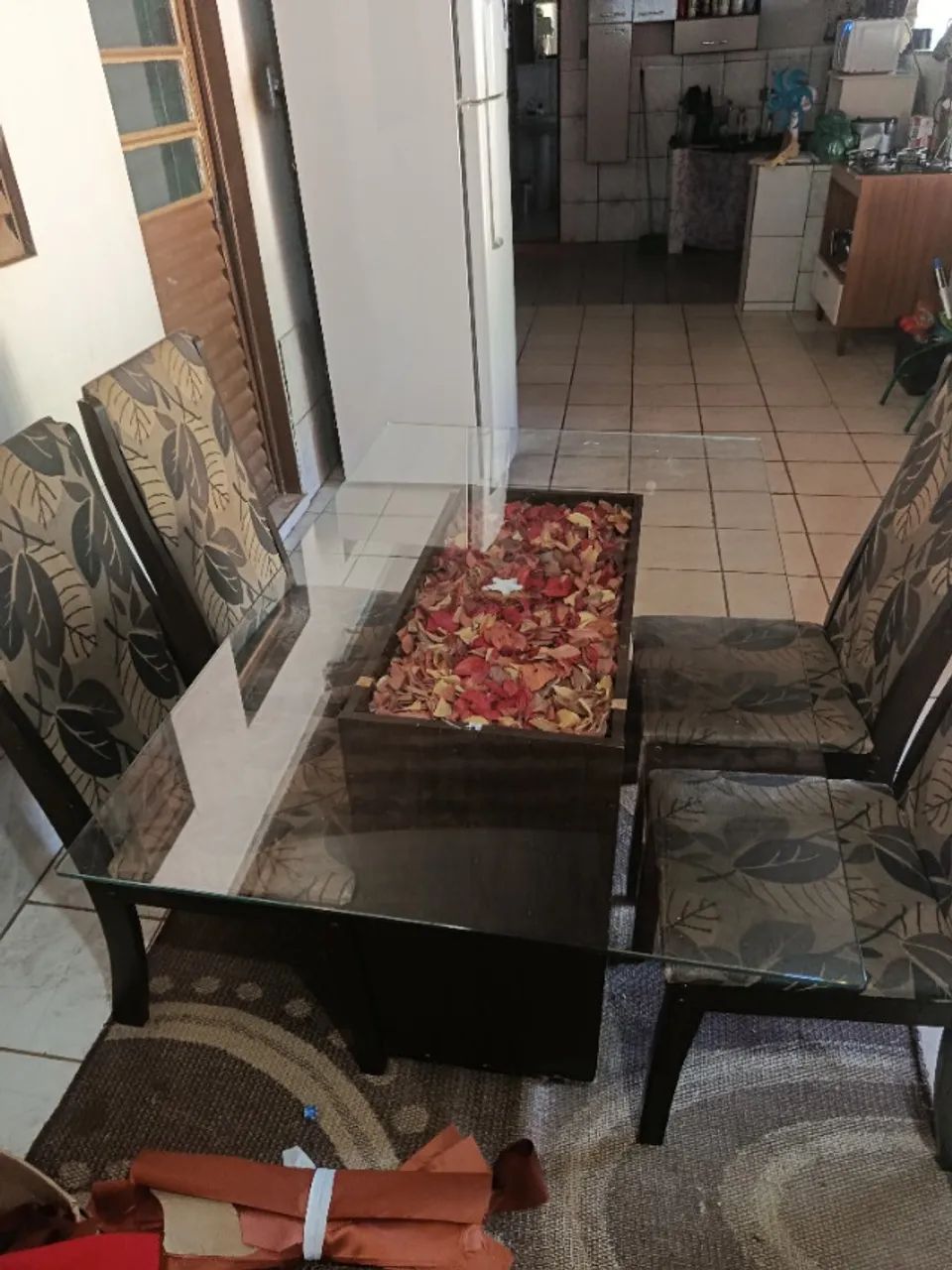 Mesa de jantar 4 cadeiras  - Foto 2