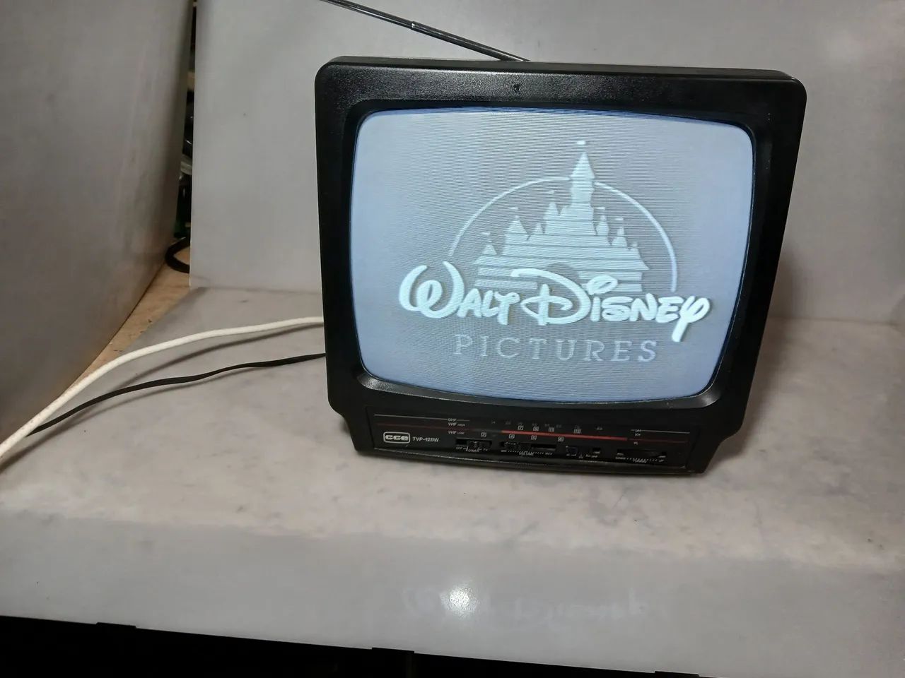 Tv Tubo CCE 12" Preto e Branco  - Foto 2