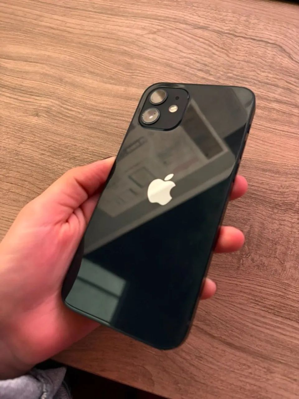 Iphone 12 em boa condição 