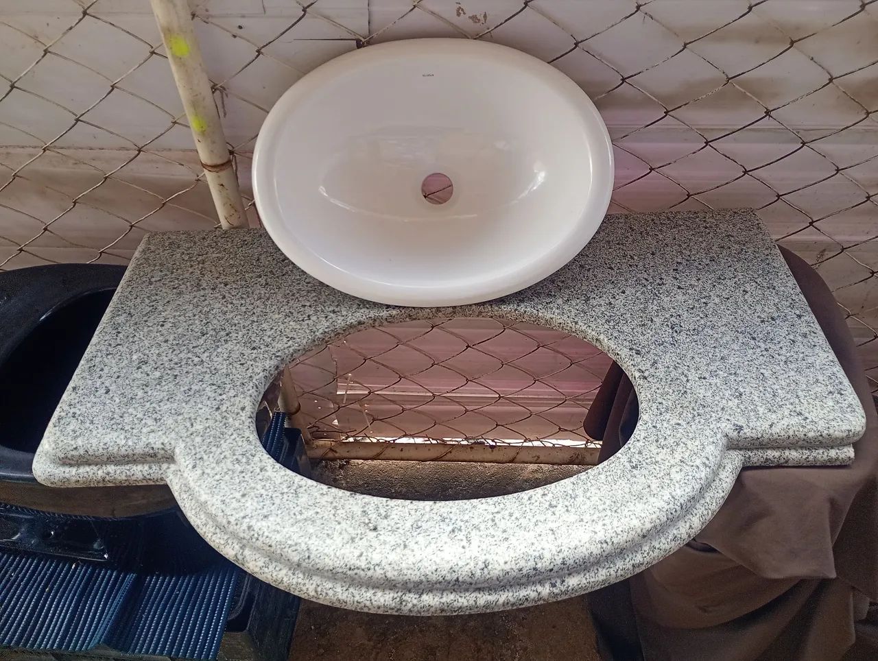 Pedra de granito com Cuba de sobre pó Banheiro  - Foto 3
