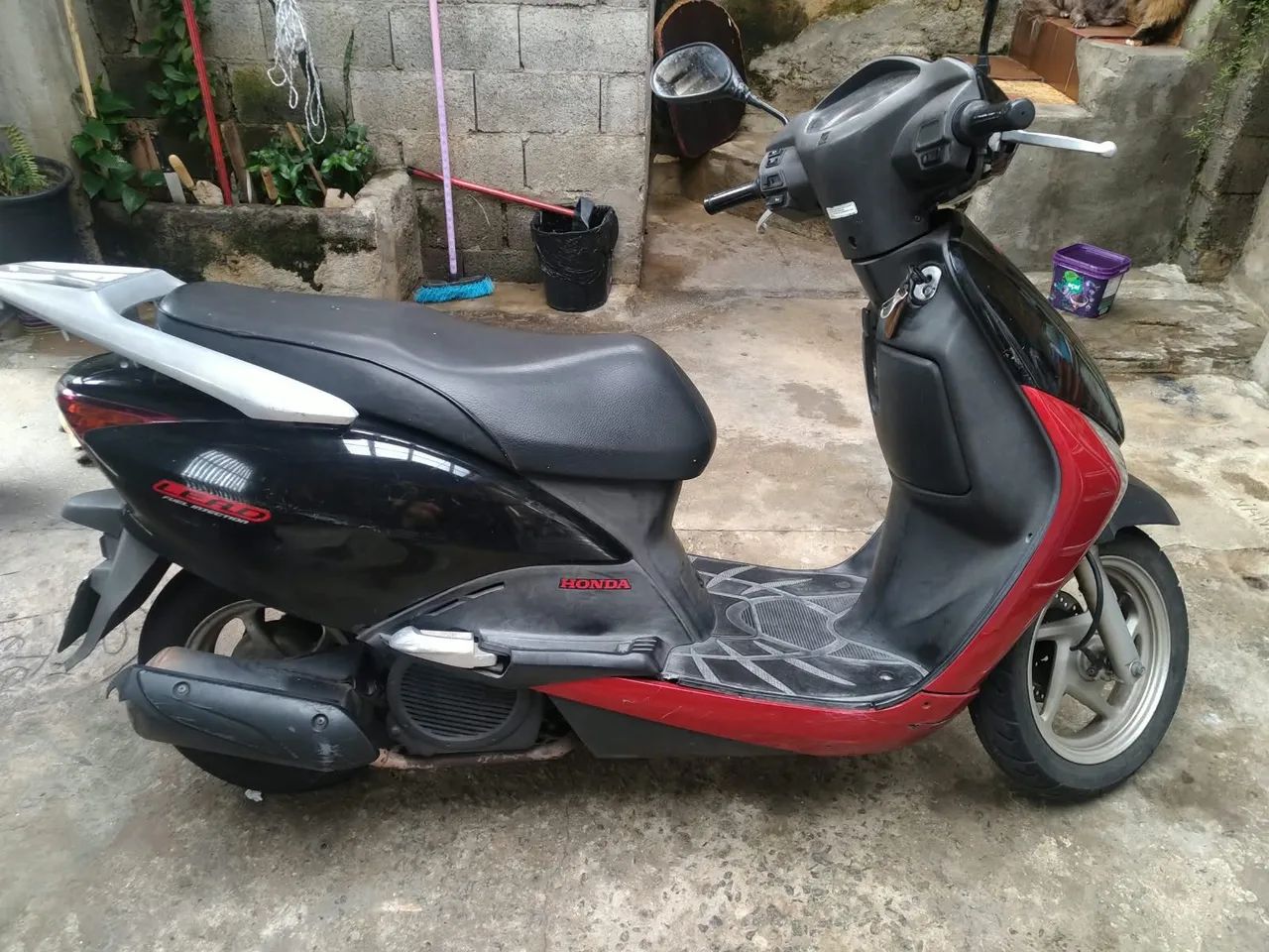 Honda Lead 110cc (2010) - Para arrumar e regularizar - Foto 4