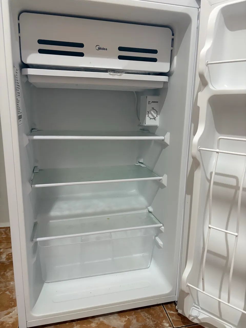 Frigobar Midea 93L - Branco | R$ 700 - Foto 3