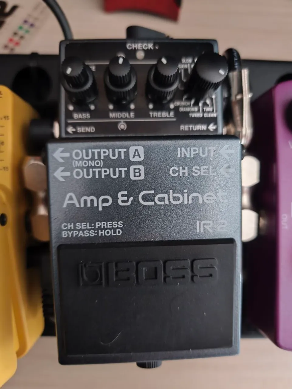 Pedal FM4 Line6 Filter Modeler com caixa, manuais, muito novo