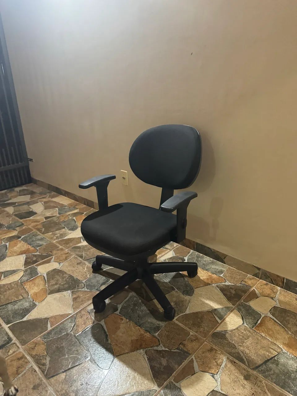 Vendo cadeira para escritório  - Foto 2