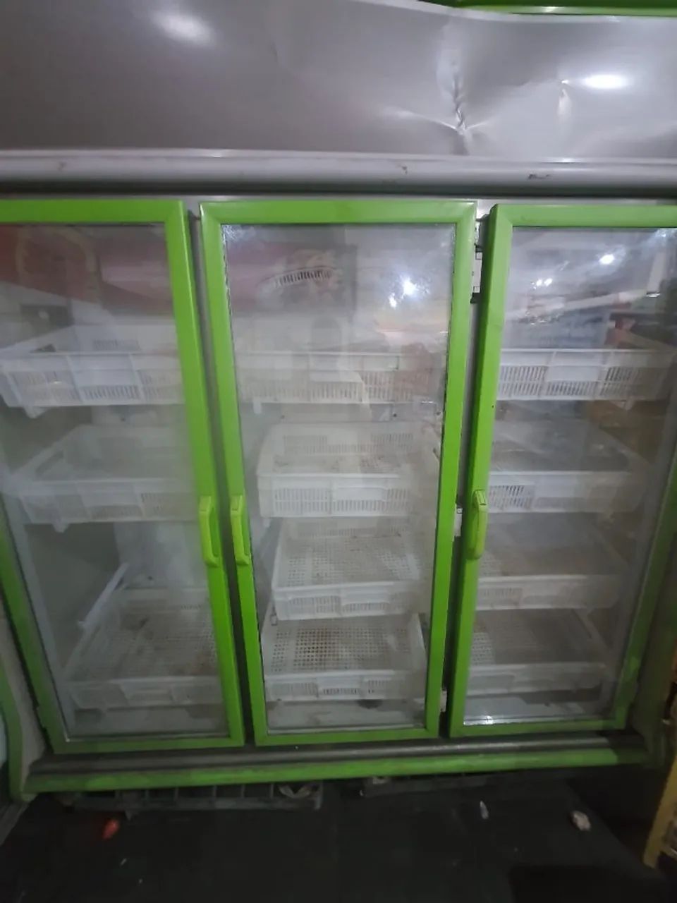 refrigeradora de Hortifruti 