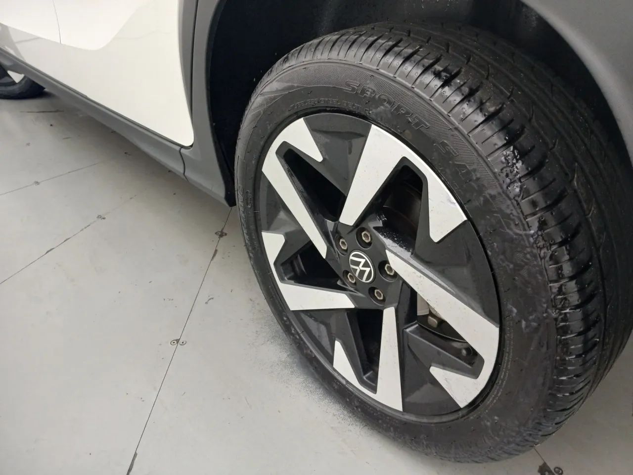 Volkswagen Tera High 1.0 170 TSI Flex 12V 5p Aut, foto 12 de 17