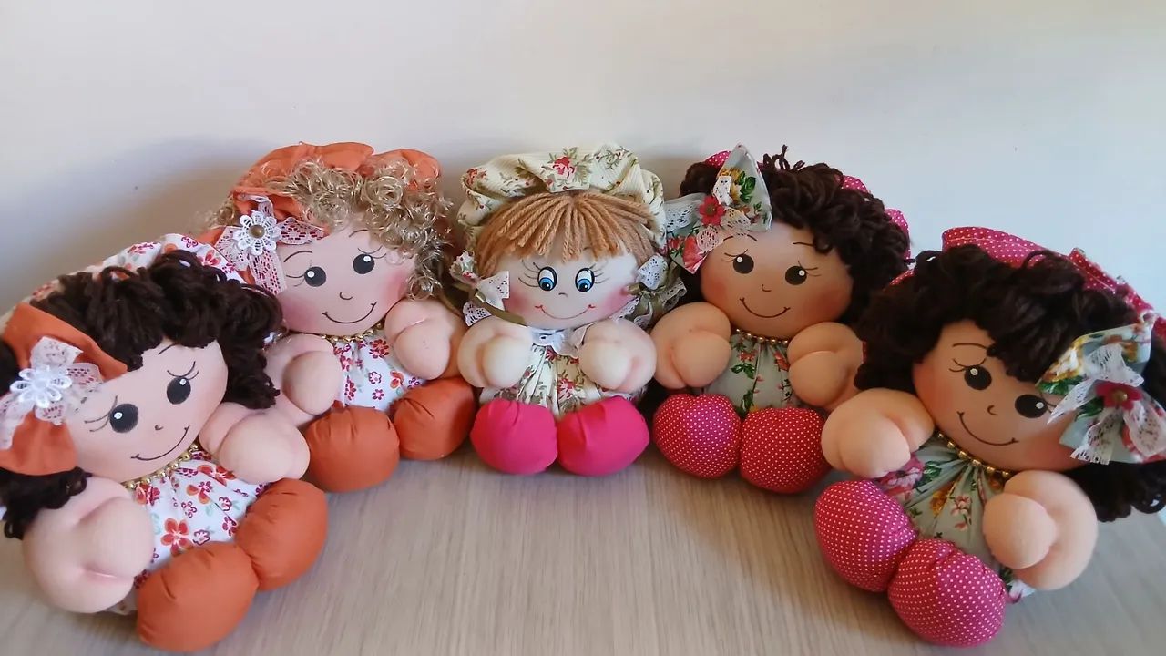5 Bonecas de pano 