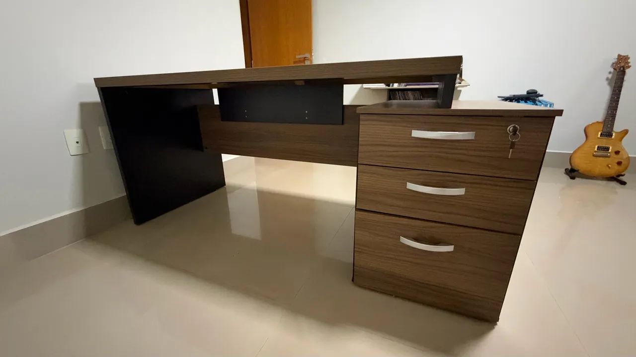Ótima mesa de escritório!  - Foto 4