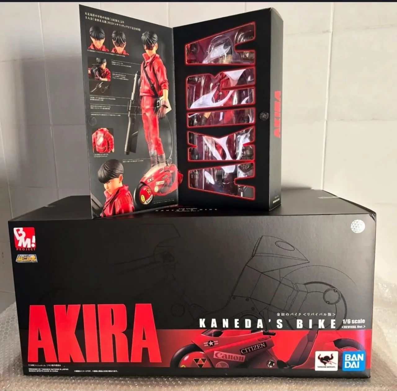 Akira kaneda + bike bandai 