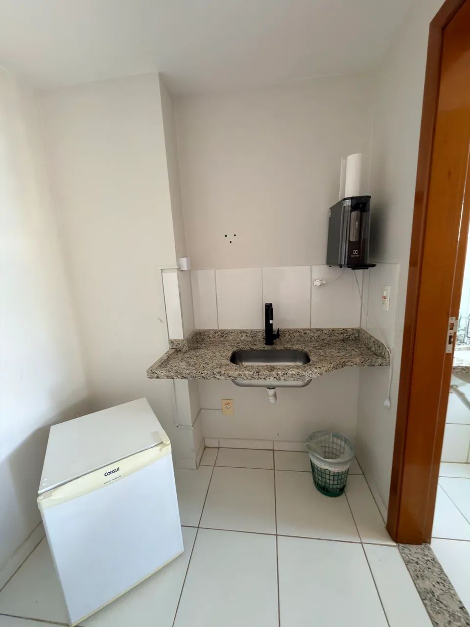 FLAT MOBILIADO CENTRO DE CALDAS NOVAS  - Foto 4